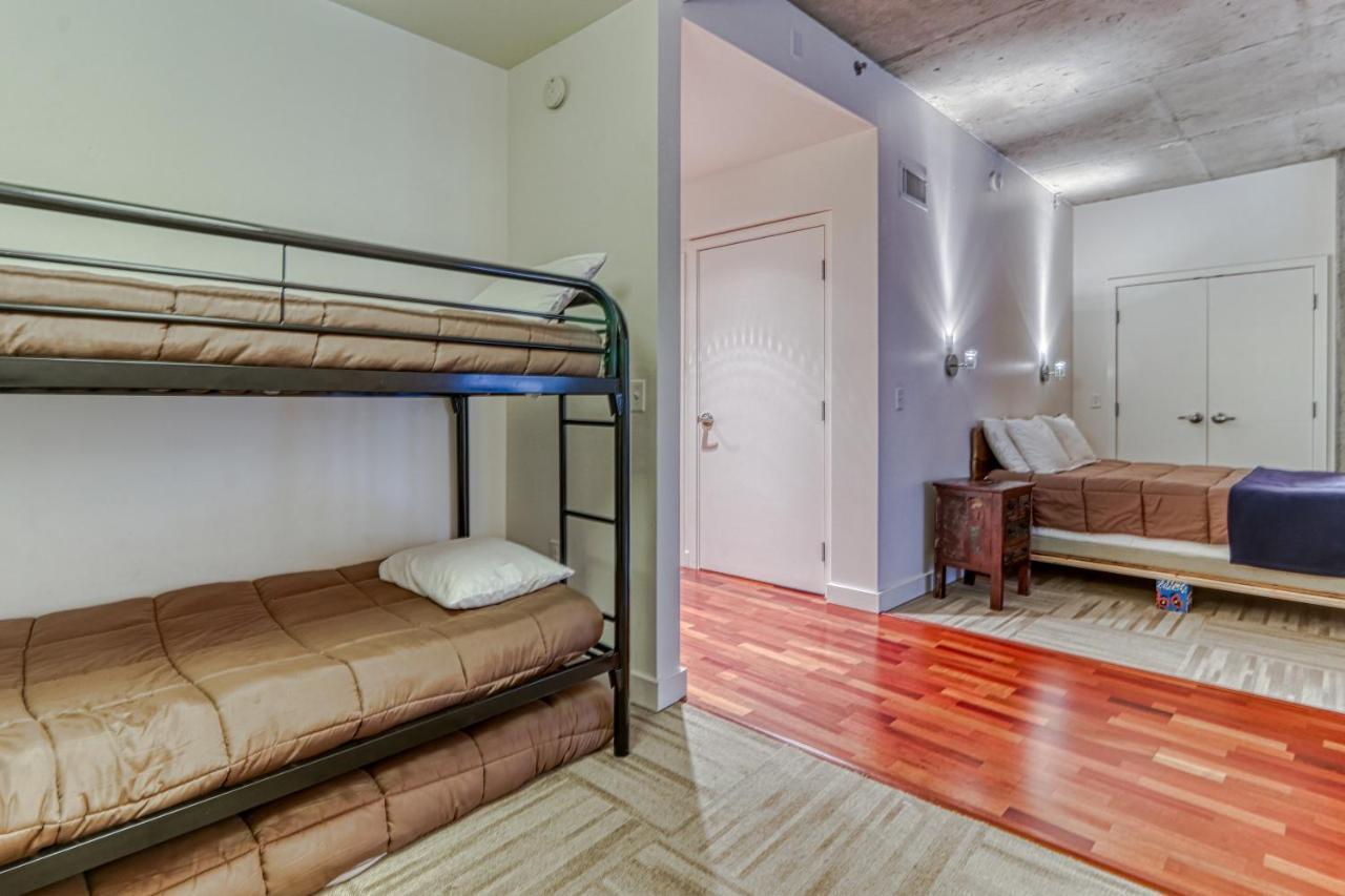 Отель Oak Street Lofts Худ-Ривер Экстерьер фото
