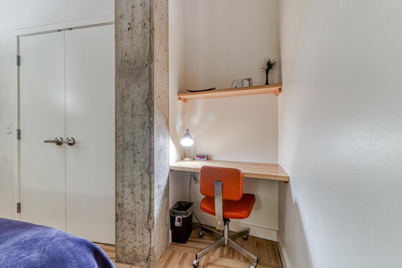 Отель Oak Street Lofts Худ-Ривер Экстерьер фото